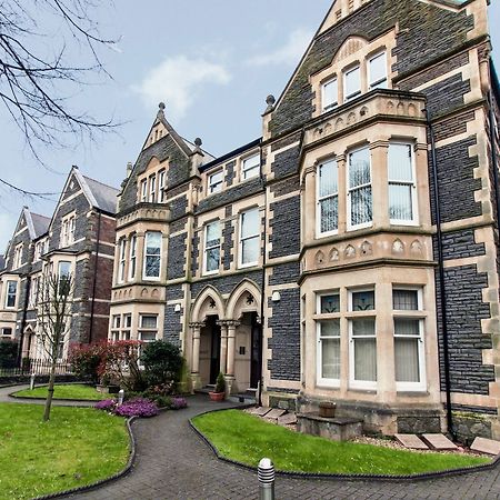 Cwrt Sofia Apartment Cardiff Bagian luar foto