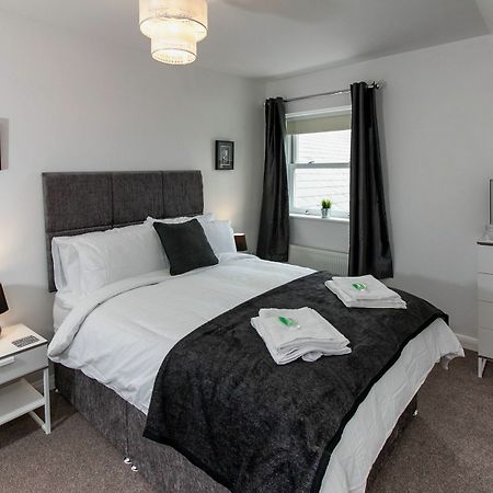 Cwrt Sofia Apartment Cardiff Bagian luar foto