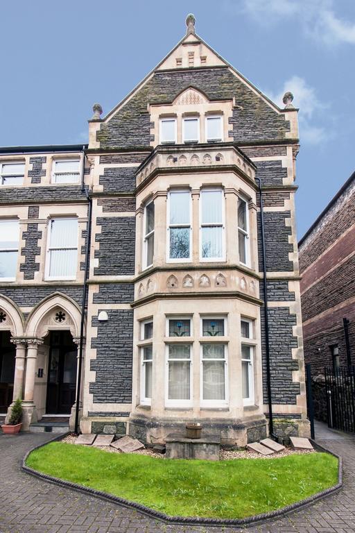 Cwrt Sofia Apartment Cardiff Bagian luar foto