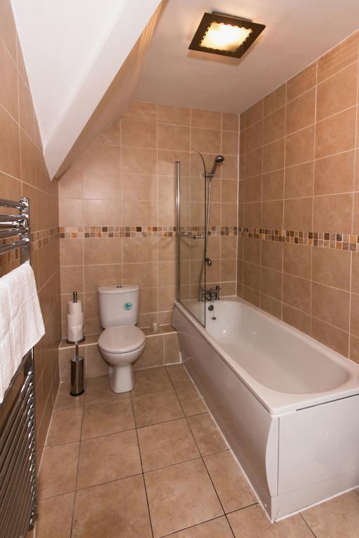 Cwrt Sofia Apartment Cardiff Bagian luar foto