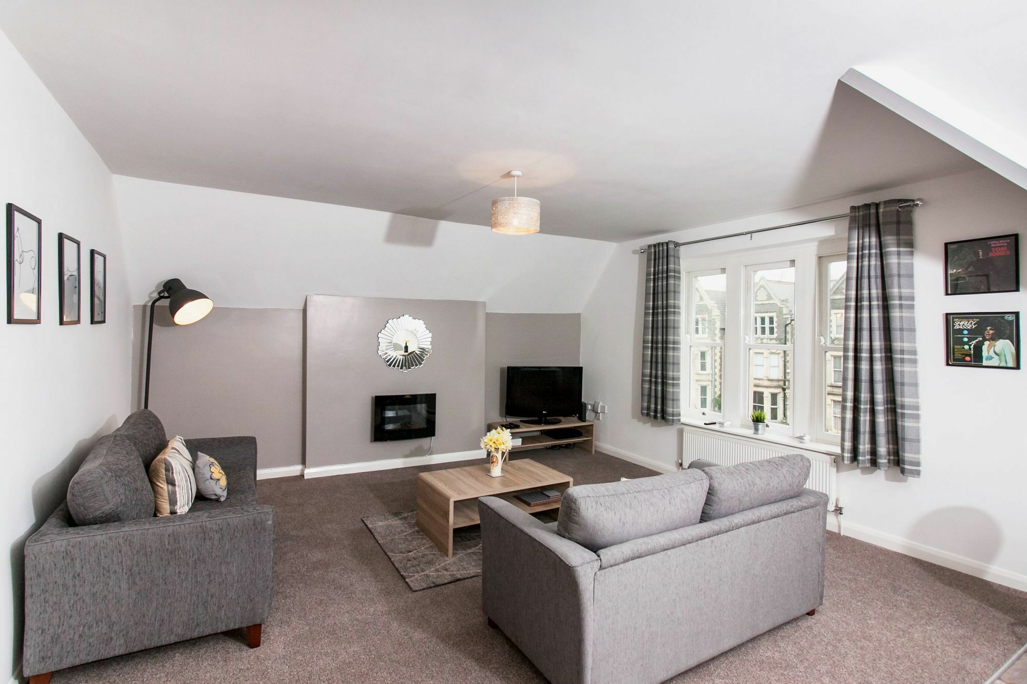 Cwrt Sofia Apartment Cardiff Bagian luar foto