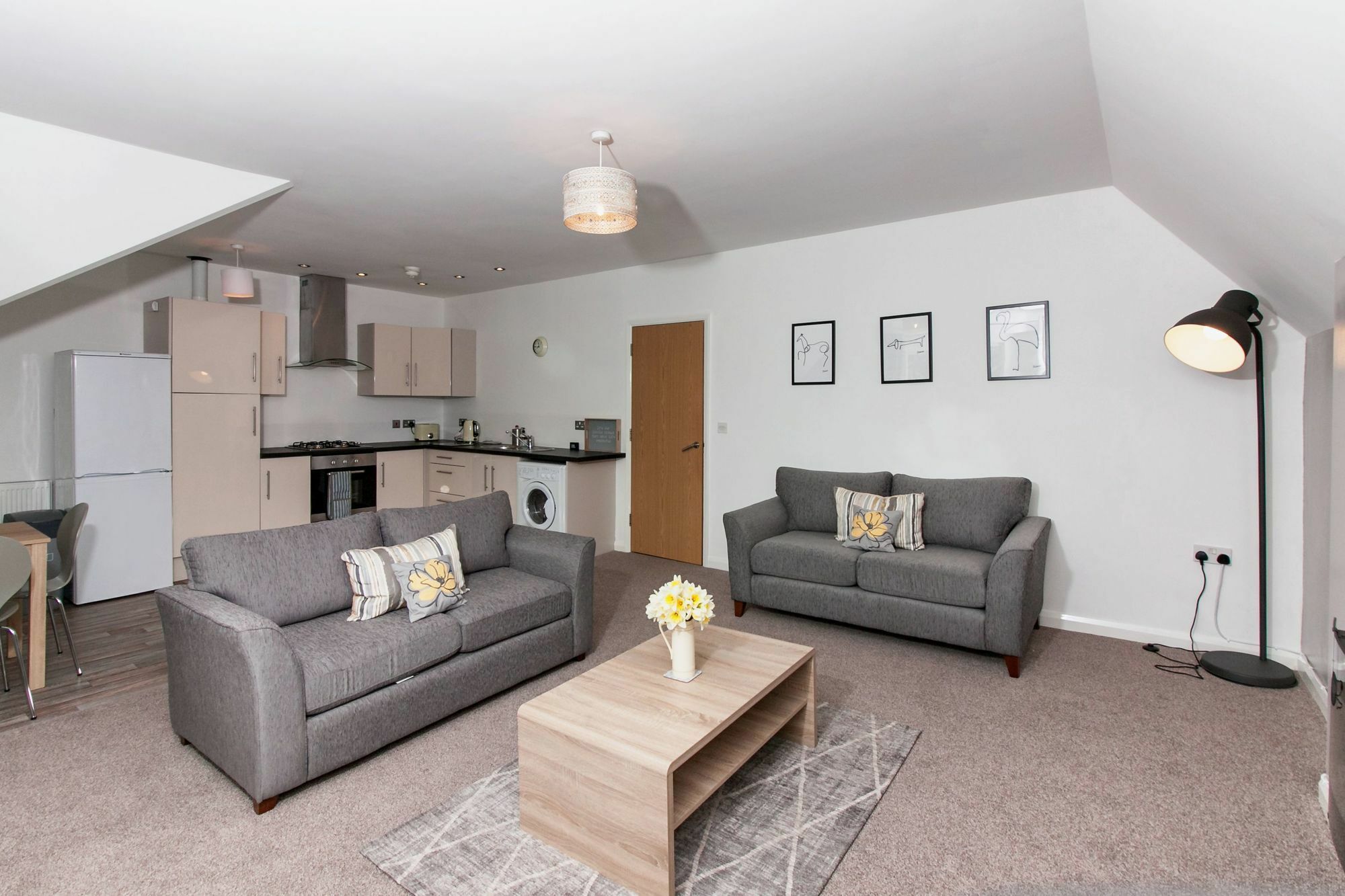 Cwrt Sofia Apartment Cardiff Bagian luar foto